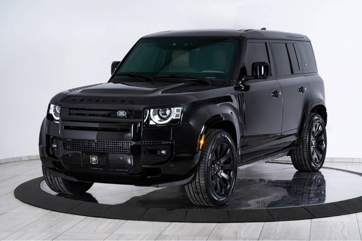 لاند روفر ديفندر معدلة