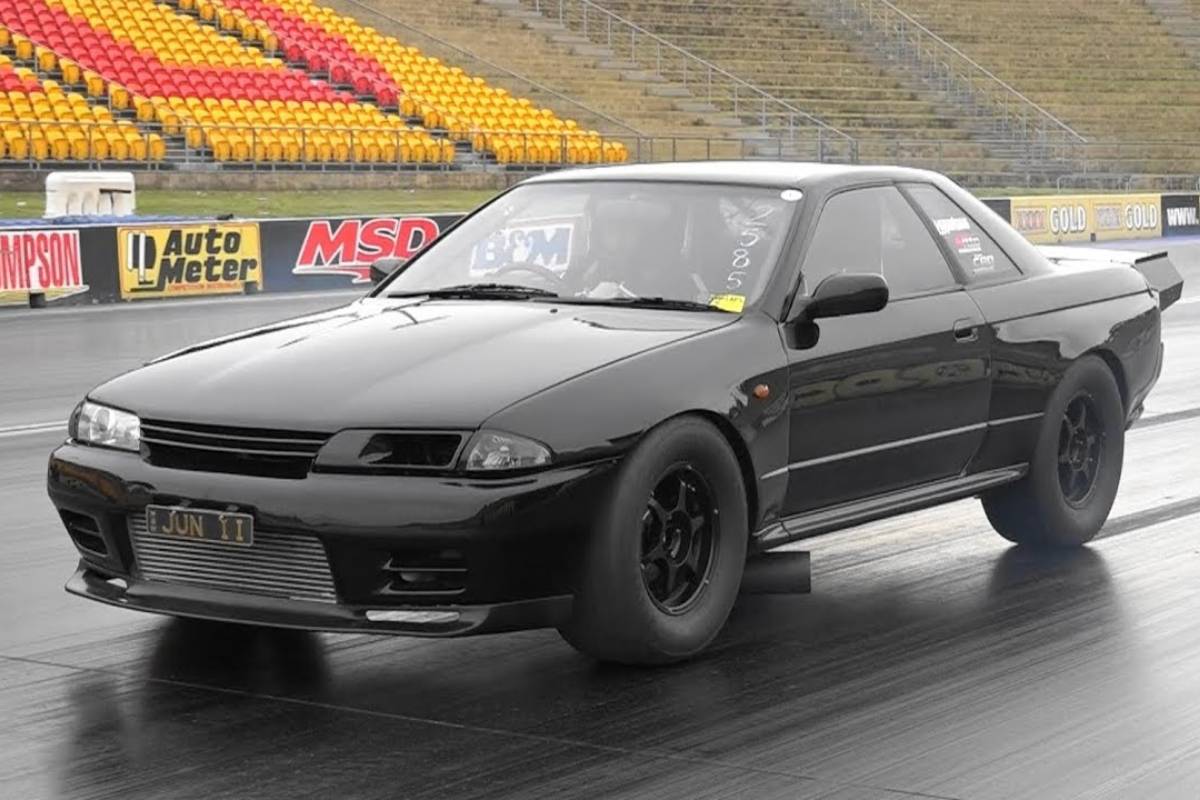 نيسان جي تي ار