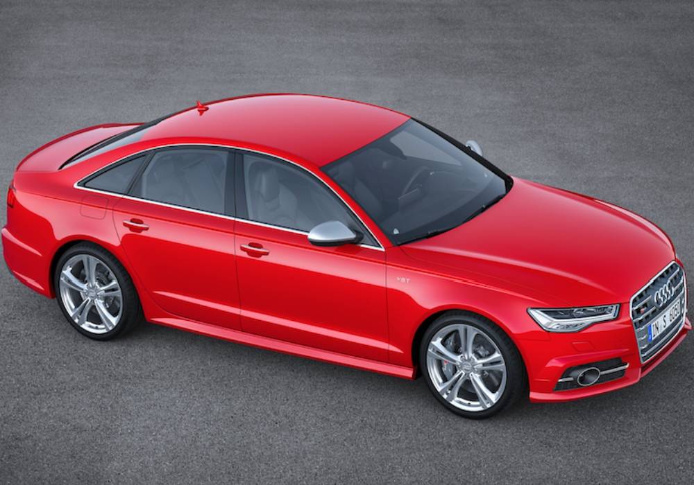 سيارة اودي اس 6 من الجانب