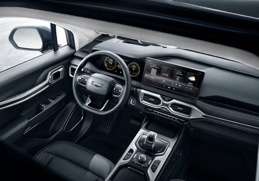 سيارة جيلي من الداخل