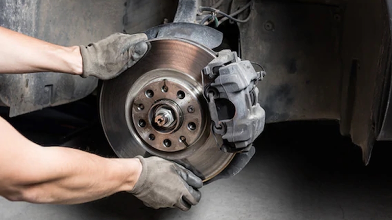 تغيير وسادات الفرامل