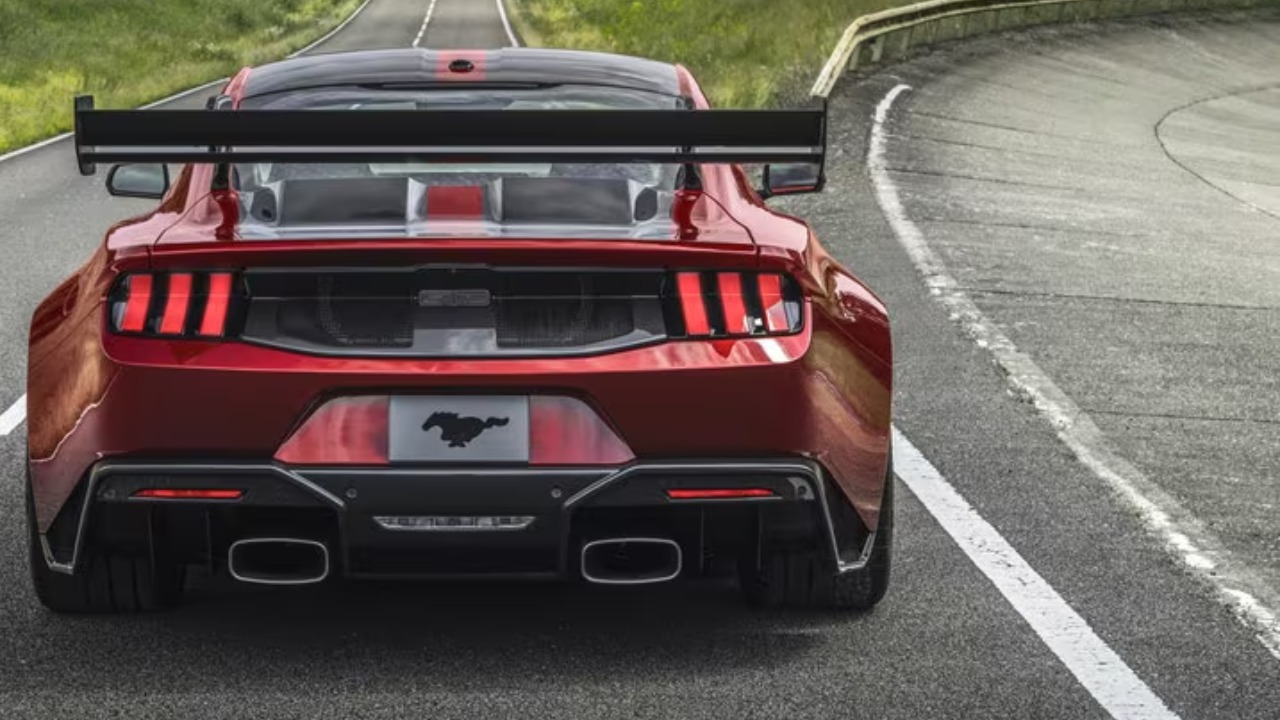 فورد موستنج جي تي دي