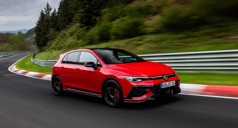 فولكسفاجن جولف خمسين اداء