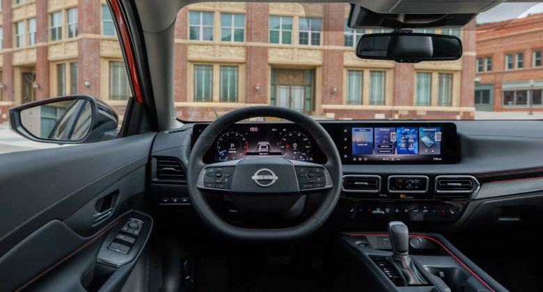 نيسان سنترا داخلي