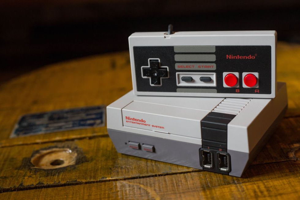 نينتاندو انتيرتينمنت سيستم 1985
