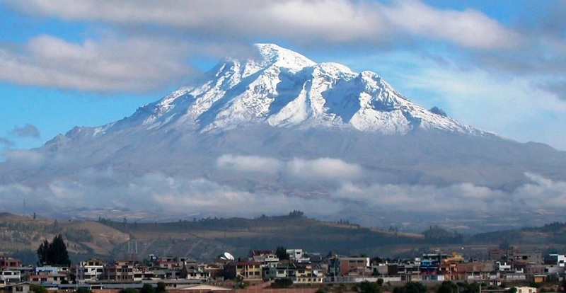 اقرب جبل الى الفضاء
