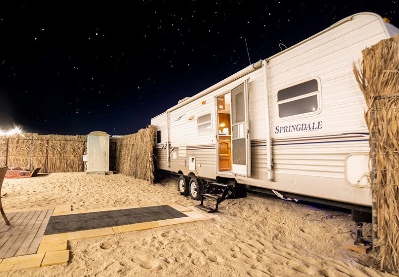 مقطورة في الامارات