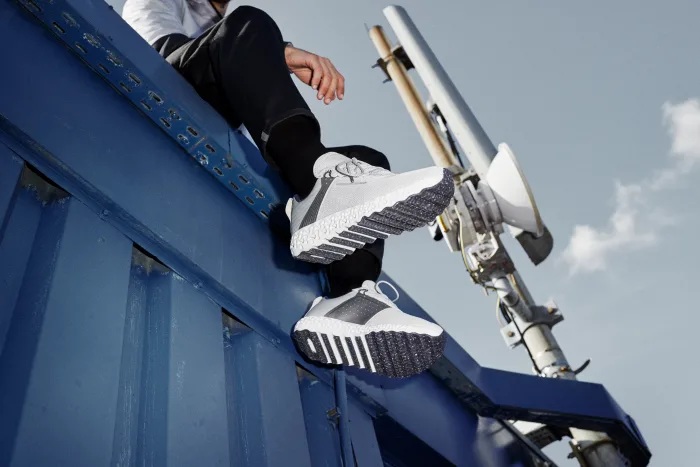 حذاء من بورشه