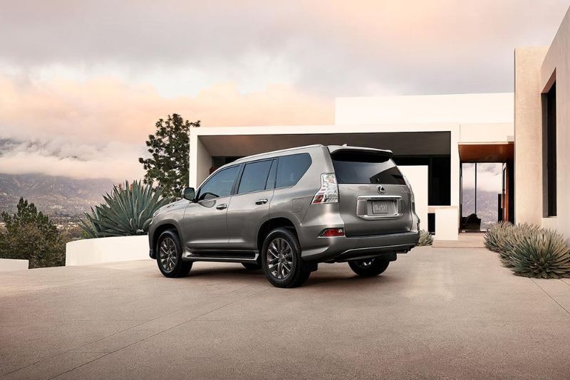 مواصفات لكزس 460 2020