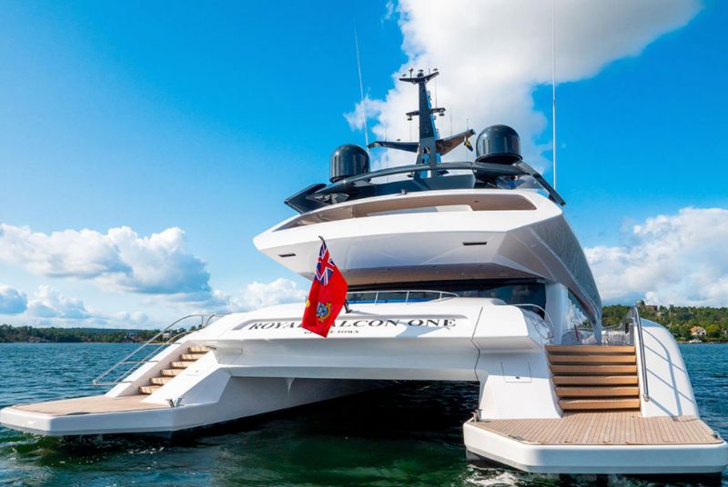 يخت رويال فالكون