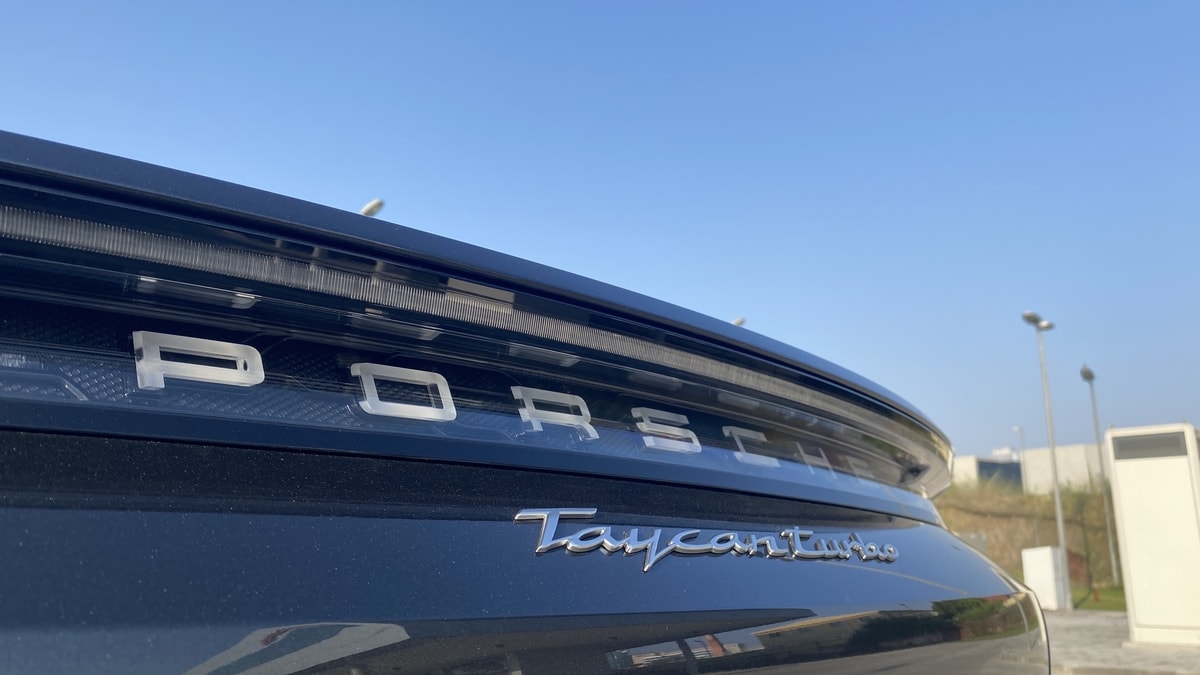 بورشه تايكان