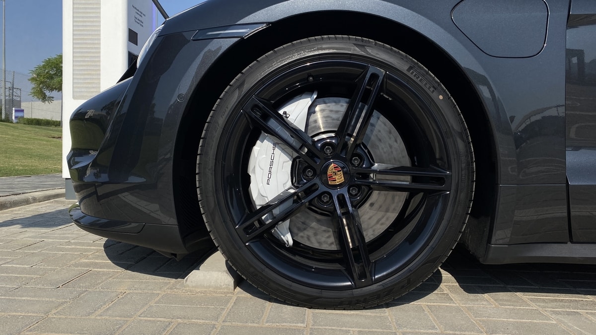 بورشه تايكان