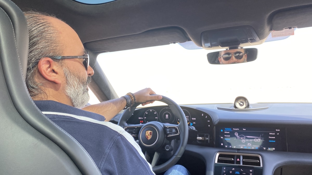 بورشه تايكان