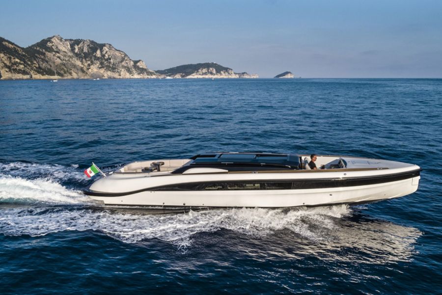 اليخوت الفاخرة