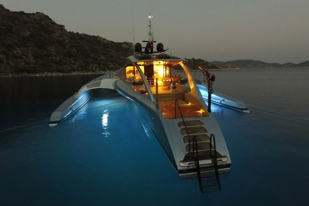 يخت أداسترا Adastra