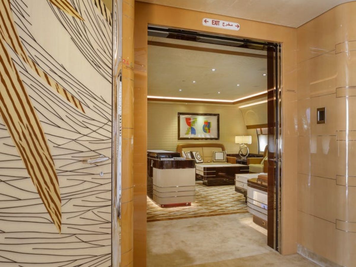 بوينج BBJ 747-8i 