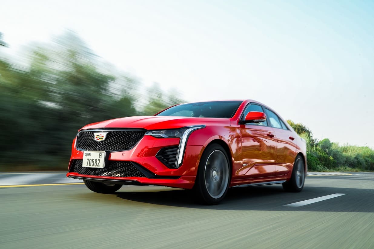 كاديلاك CT4-V