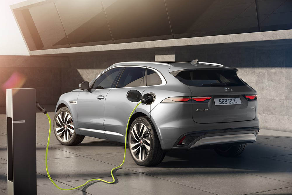 جاكوار F-PACE الجديدة