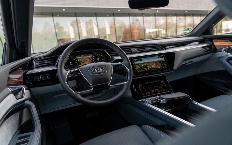  Audi e-tron Sportback 