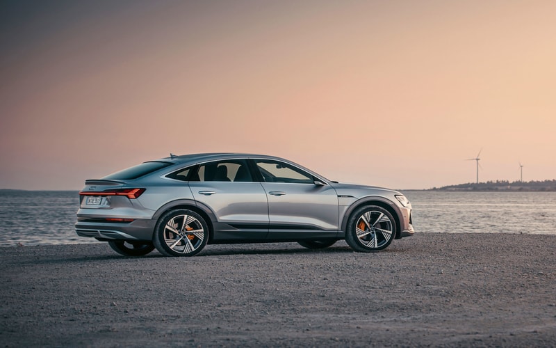  Audi e-tron Sportback 