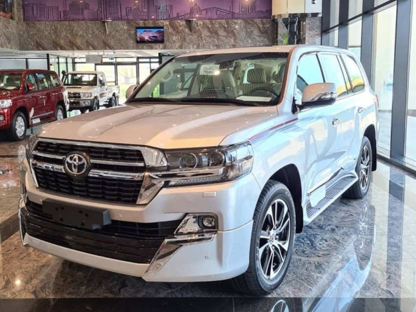 تويوتا لاندكروزر 2021