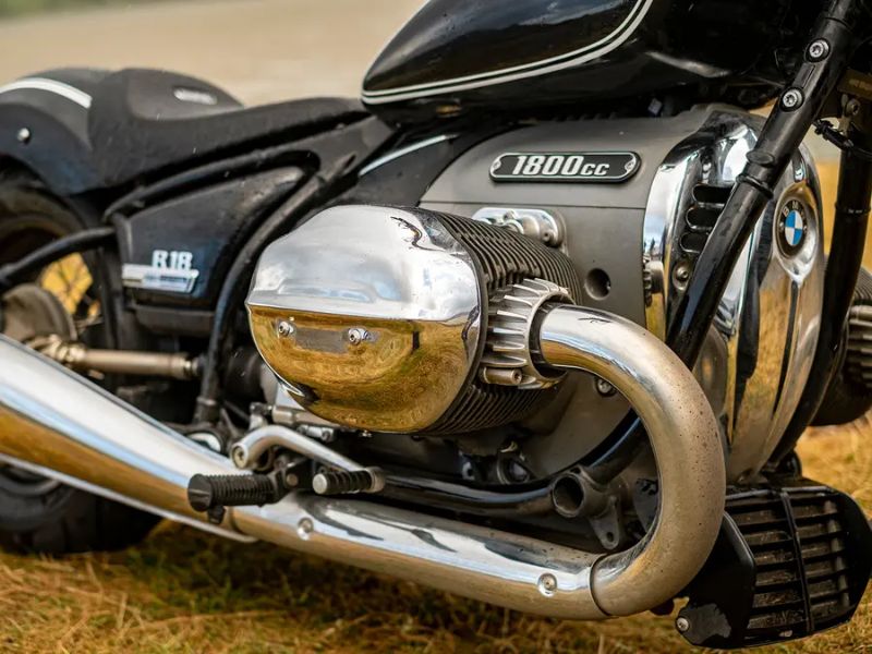 بي ام دبليو R18