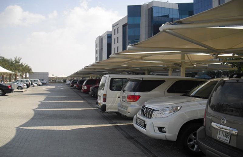 مظلات السيارات