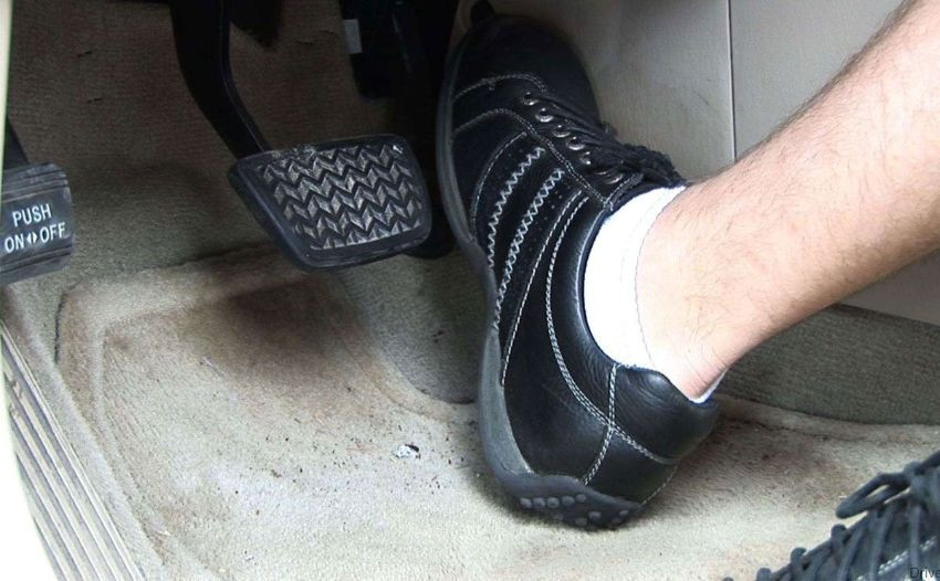 بطئ استجابة دعسة البنزين