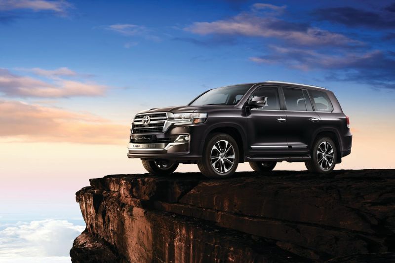 تويوتا أفالون 2020