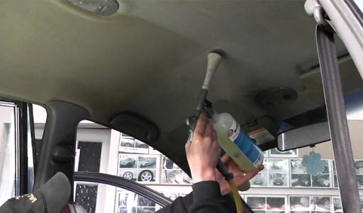 Striveme تنظيف سقف السيارة من الداخل بطريقة سهلة وسريعة