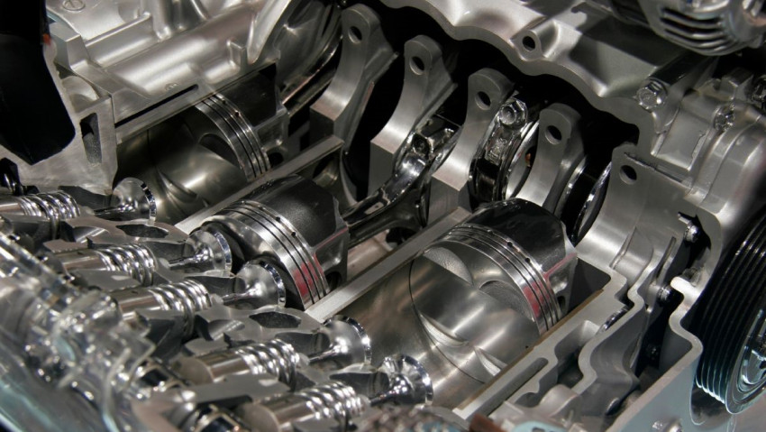 ما هي اجزاء مكينة السيارة