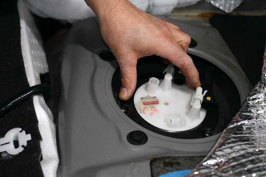 تغيير عوامة البنزين