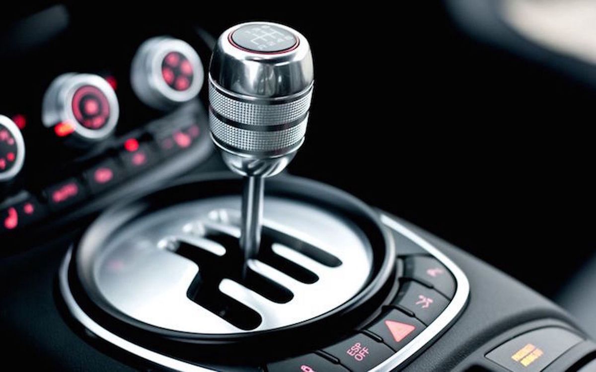 how to shift a manual car smoothly