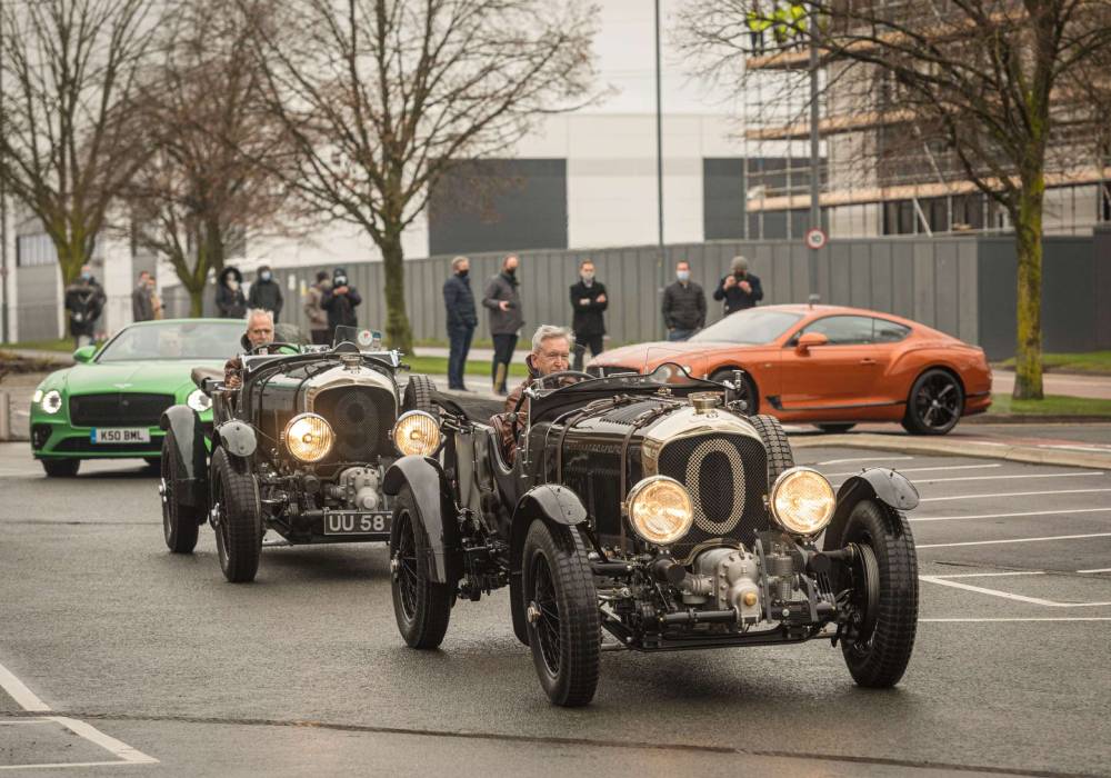 الصورة 3 - استعراض مجموعة سيارات Bentley عبر الأجيال