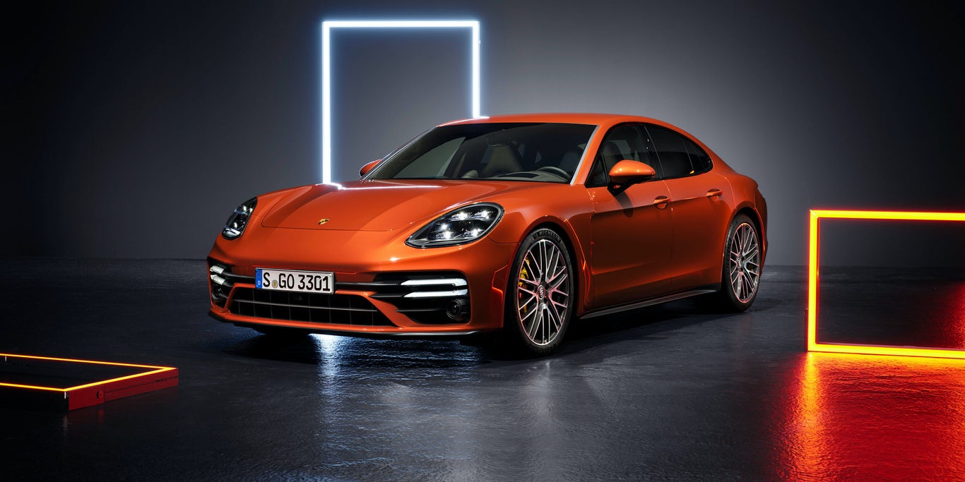 بورشه باناميرا 4 أي هايبرد