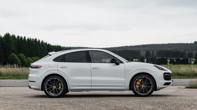 بورشه كايين توربو أي أي هايبرد