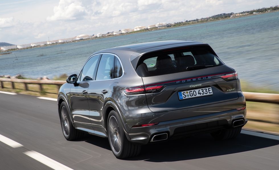  بورشه كايين أي هايبرد