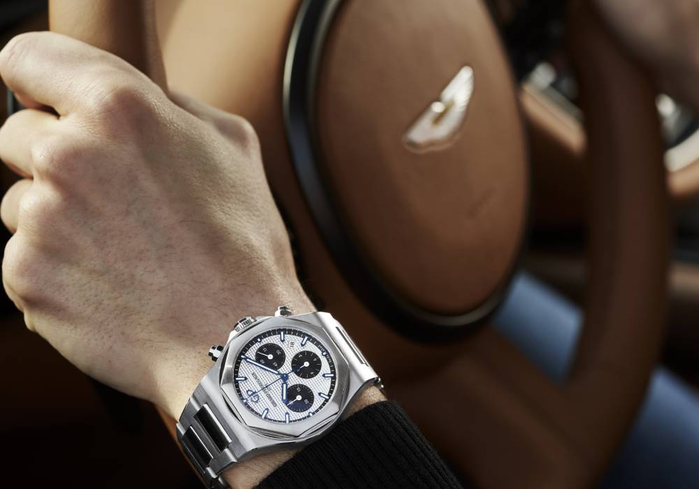 جيرارد بيريجو شريك الساعة الرسمية لشركة استون مارتن صورة 3