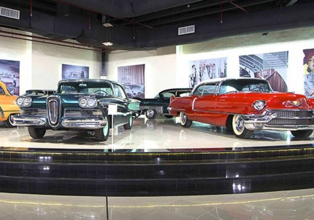 متحف الشارقة للسيارات الكلاسيكية معلم من عالم آخر يجب ان تزوره حتما صورة 3