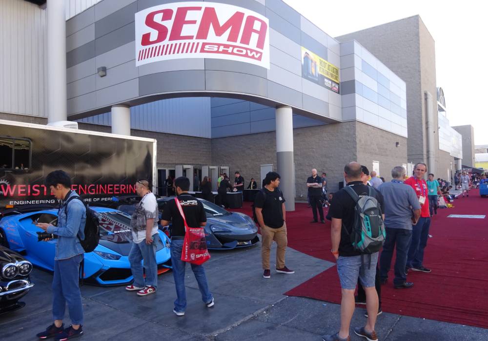 تحضر لرحلة غير كل الرحلات إلى لاس فيغاس  لحضور سيما شو صورة 2