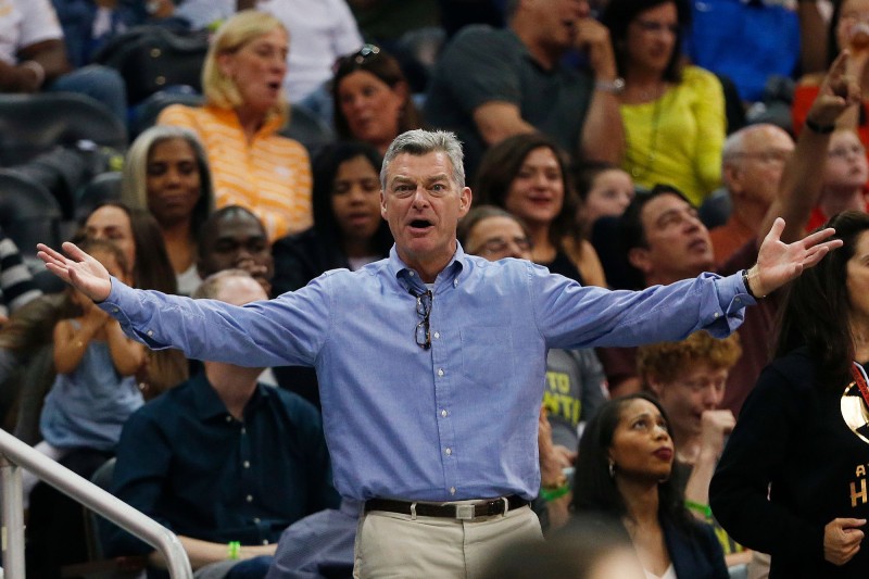 انطوني ريسلر