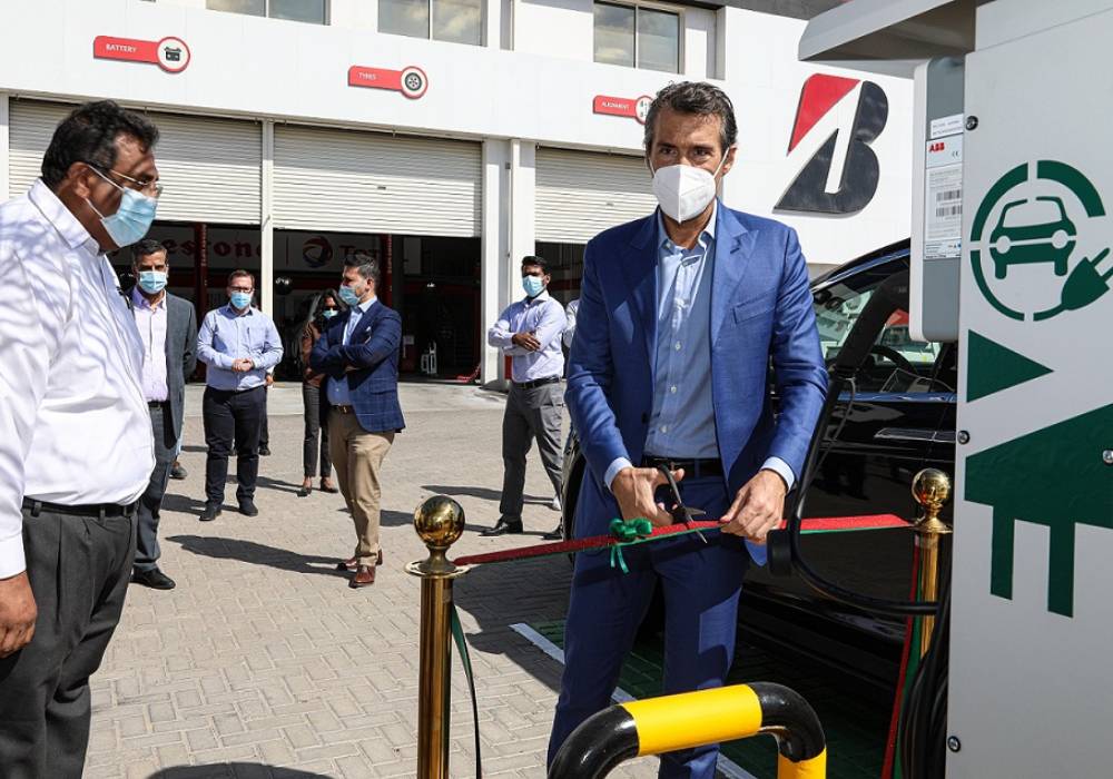 بريجستون تبدأ تركيب وحدات شحن السيارات الكهربائية في الشرق الاوسط وافريقيا صورة 2