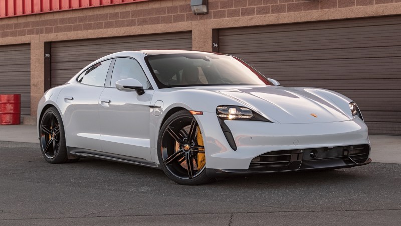 بورشا تايكان