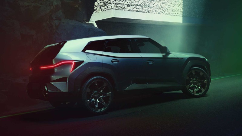 بي ام دبليو اكس ام اداء