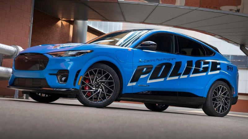 فورد موستنج ماك اي خارجي