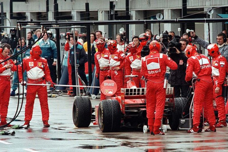 ايكل شوماخر يفوز في الخارج