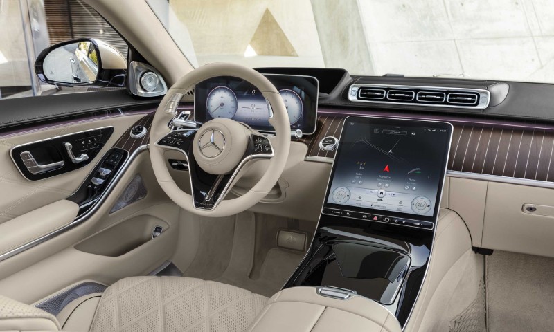 مريسدس مايباخ داخلي