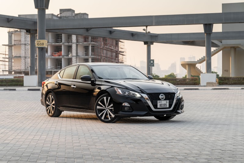 نيسان التيما خارجي