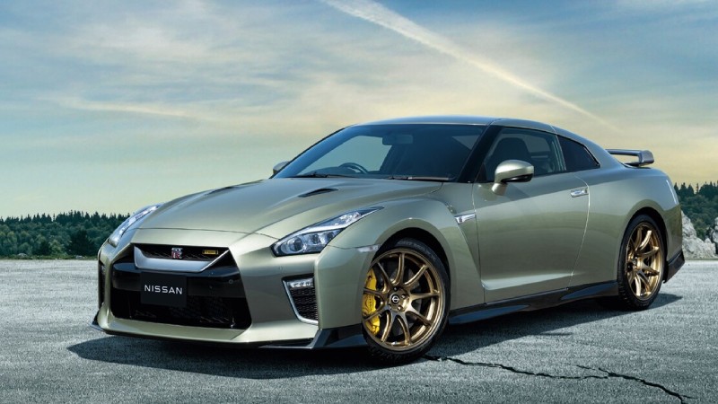 نيسان جي تي ار تي سبيك خارجي