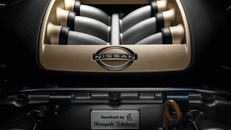 نيسان جي تي ار محرك